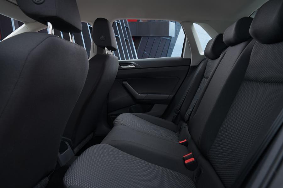 Интерьер Volkswagen Polo TSI Trendline 2018 года  (AU) (фото 24 из 29)